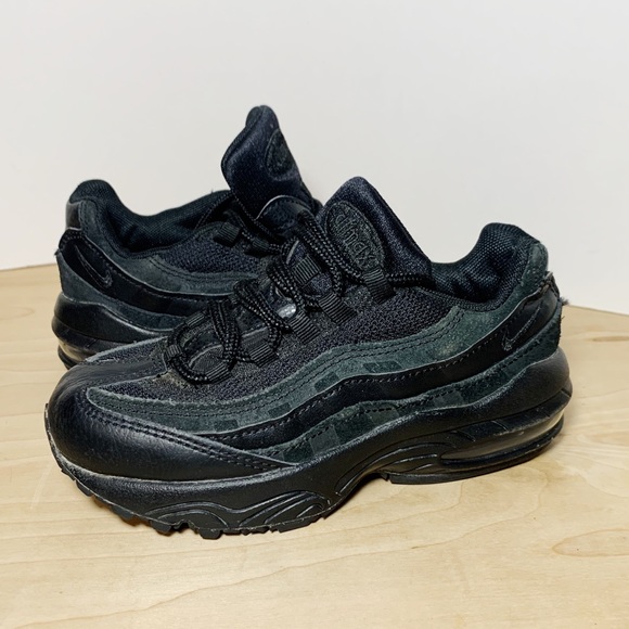 all black leather air max 95